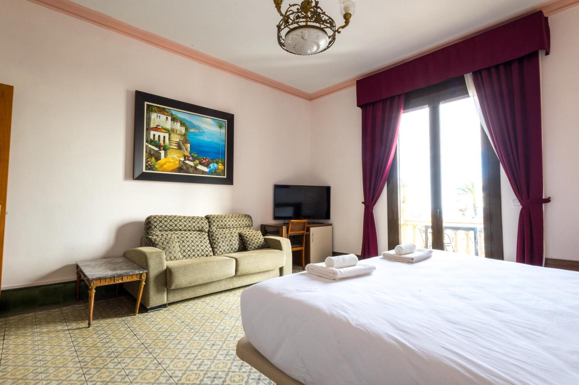 Hotel Llar De Capitans El El Masnou Esterno foto